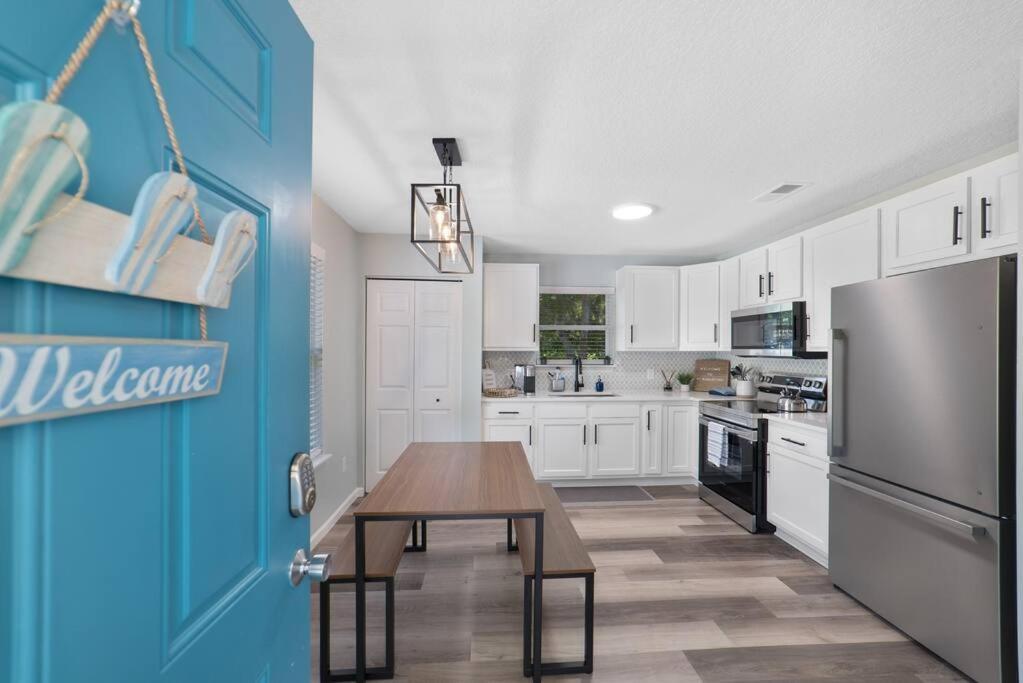 New Modern Bungalow Close To Downtown! Fully Fenced Yard St. Augustine Exteriör bild