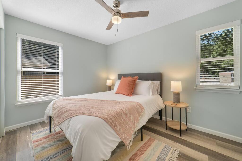 New Modern Bungalow Close To Downtown! Fully Fenced Yard St. Augustine Exteriör bild