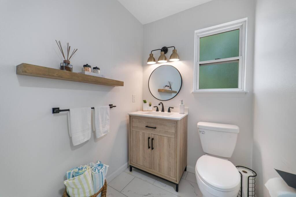 New Modern Bungalow Close To Downtown! Fully Fenced Yard St. Augustine Exteriör bild