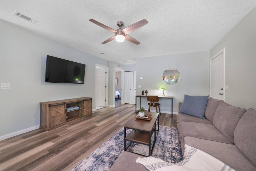 New Modern Bungalow Close To Downtown! Fully Fenced Yard St. Augustine Exteriör bild